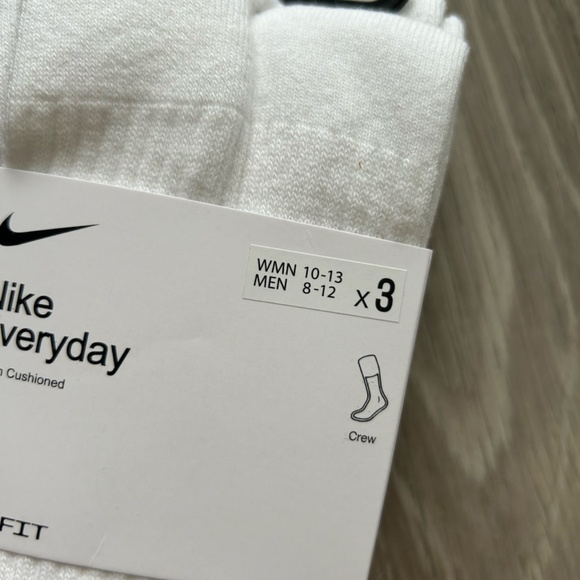 Nike Dri-Fit Crew Socks - Picture 5 of 10